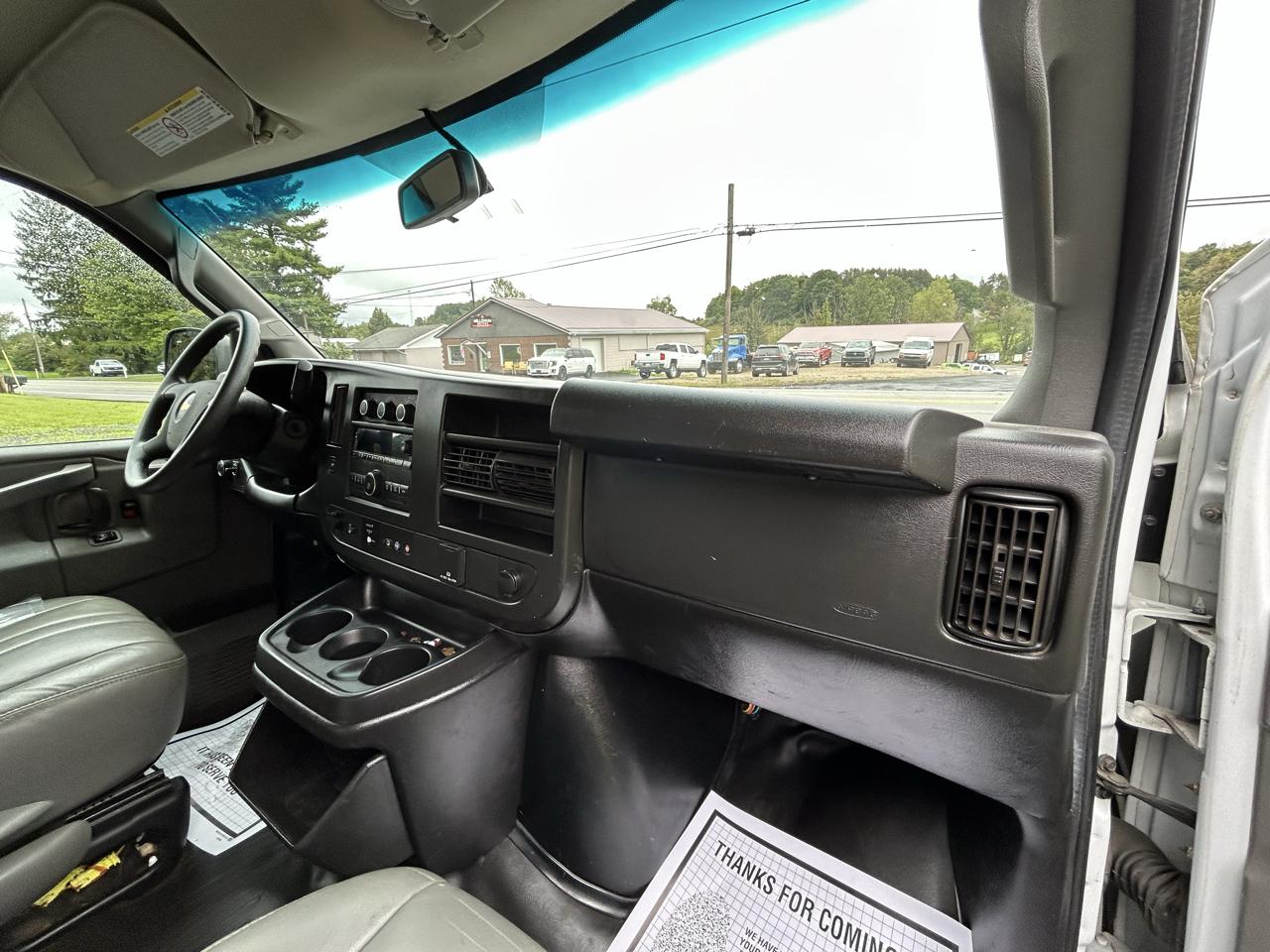 Chevrolet Express Cargo Van RWD 2500 135" 2020