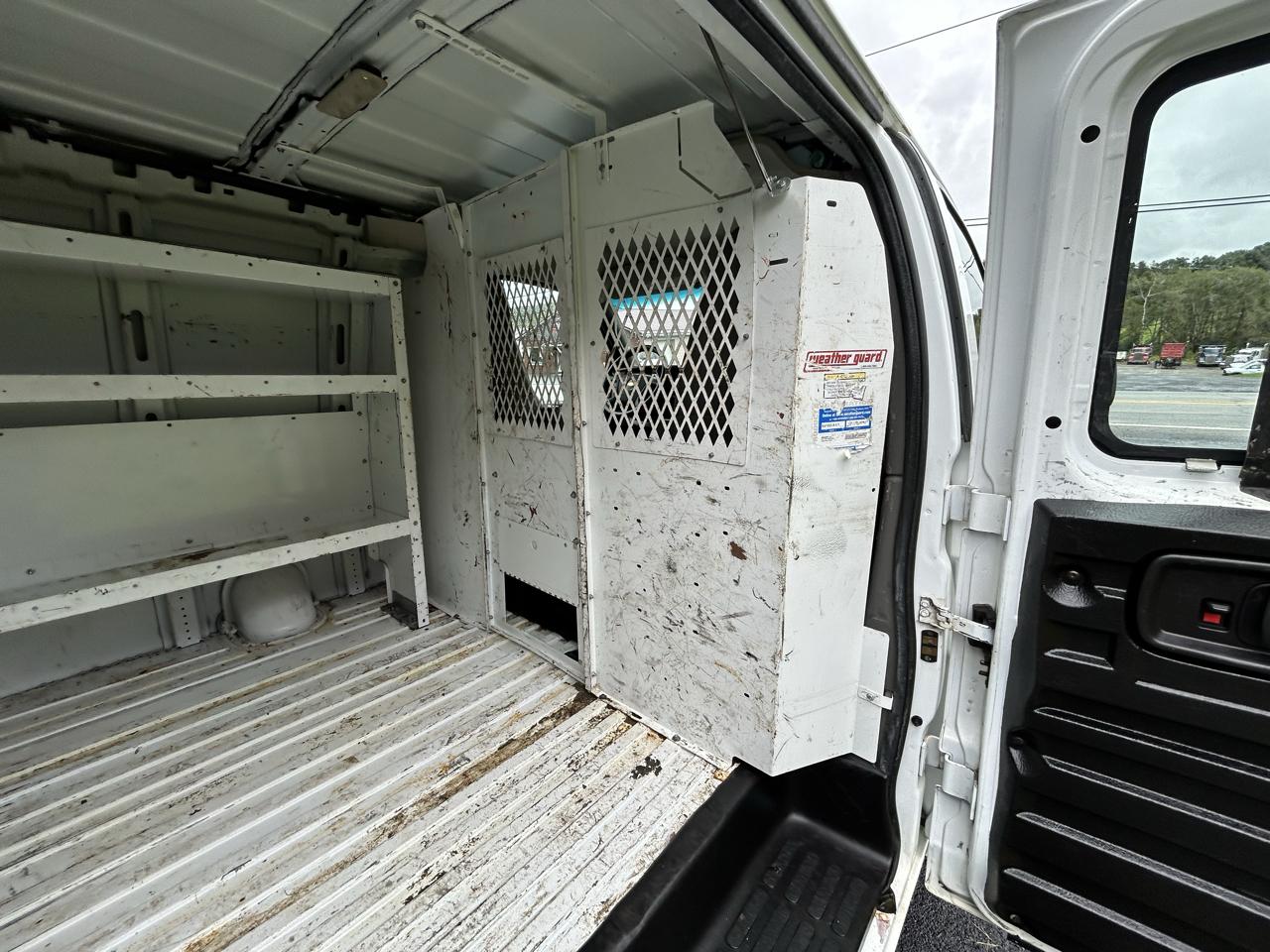Chevrolet Express Cargo Van RWD 2500 135" 2020