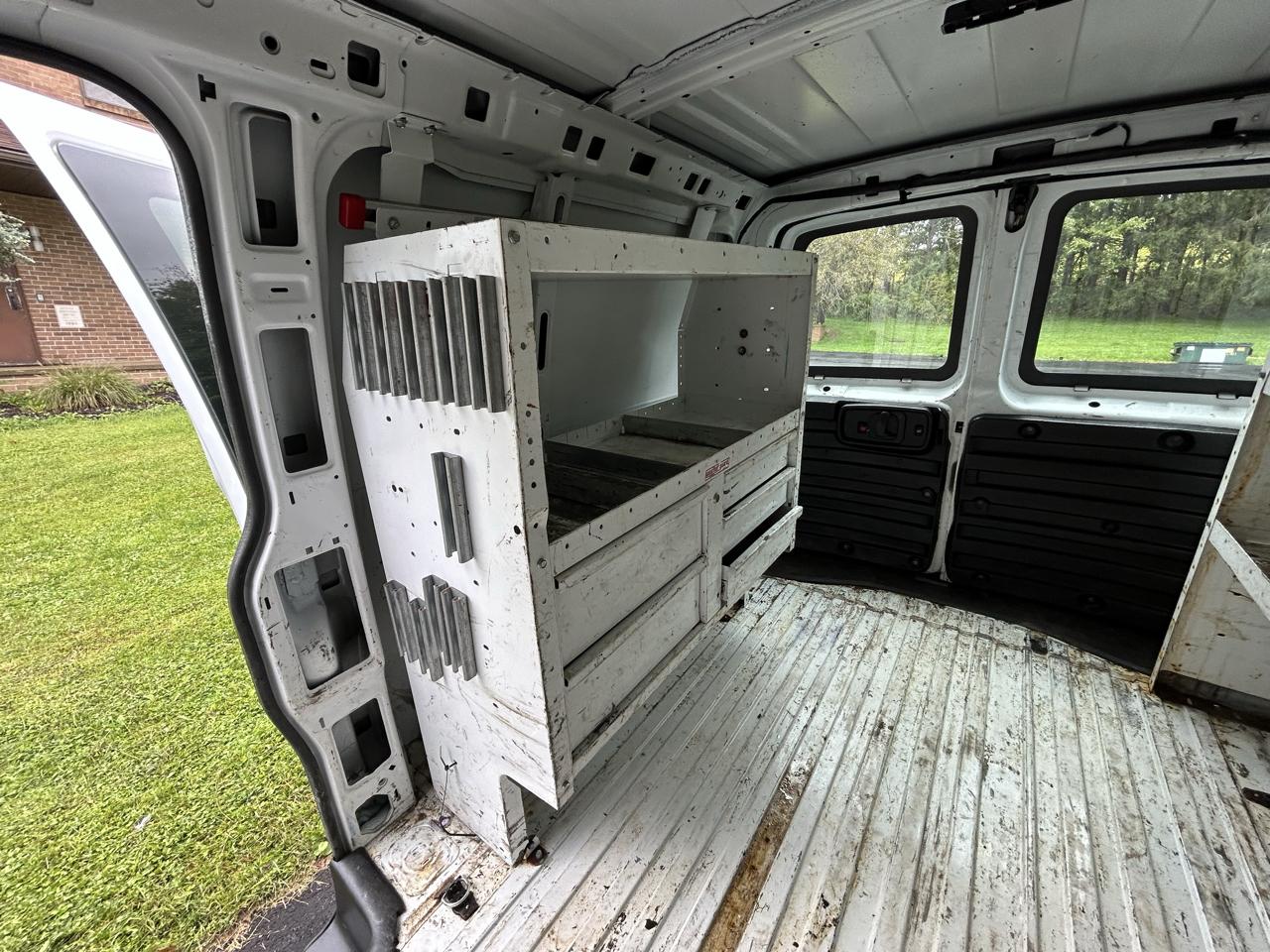 Chevrolet Express Cargo Van RWD 2500 135" 2020