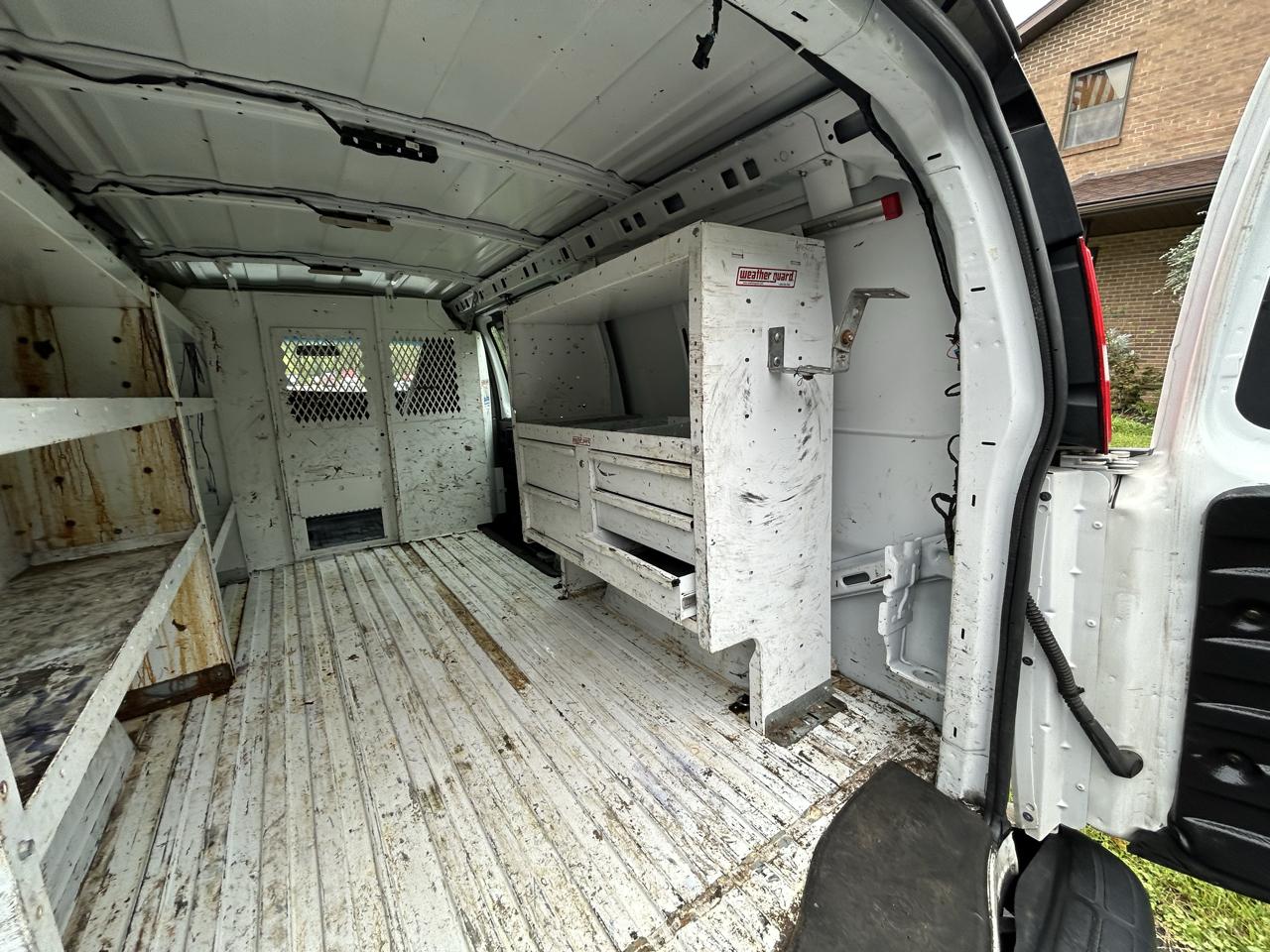 Chevrolet Express Cargo Van RWD 2500 135" 2020