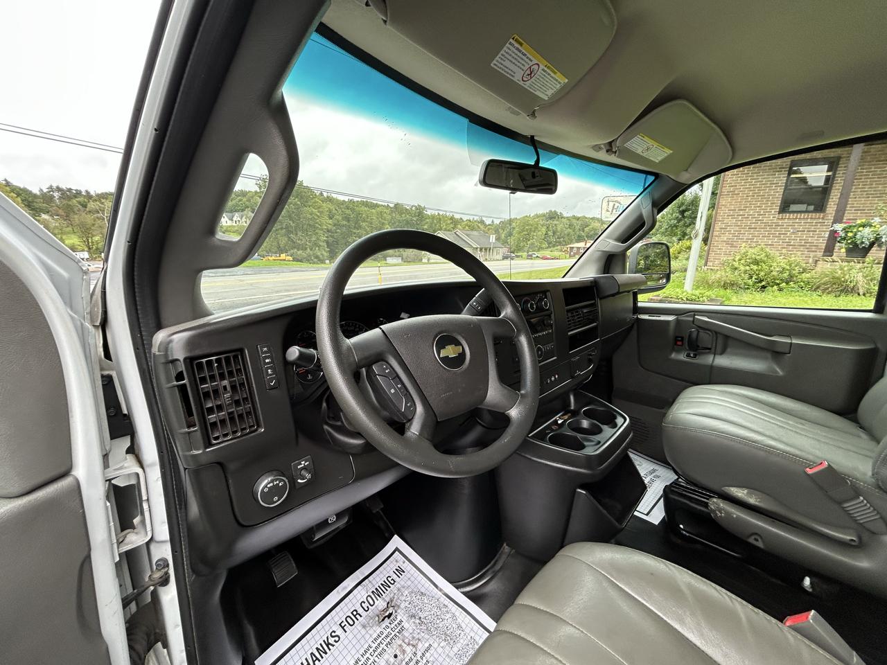 Chevrolet Express Cargo Van RWD 2500 135" 2020