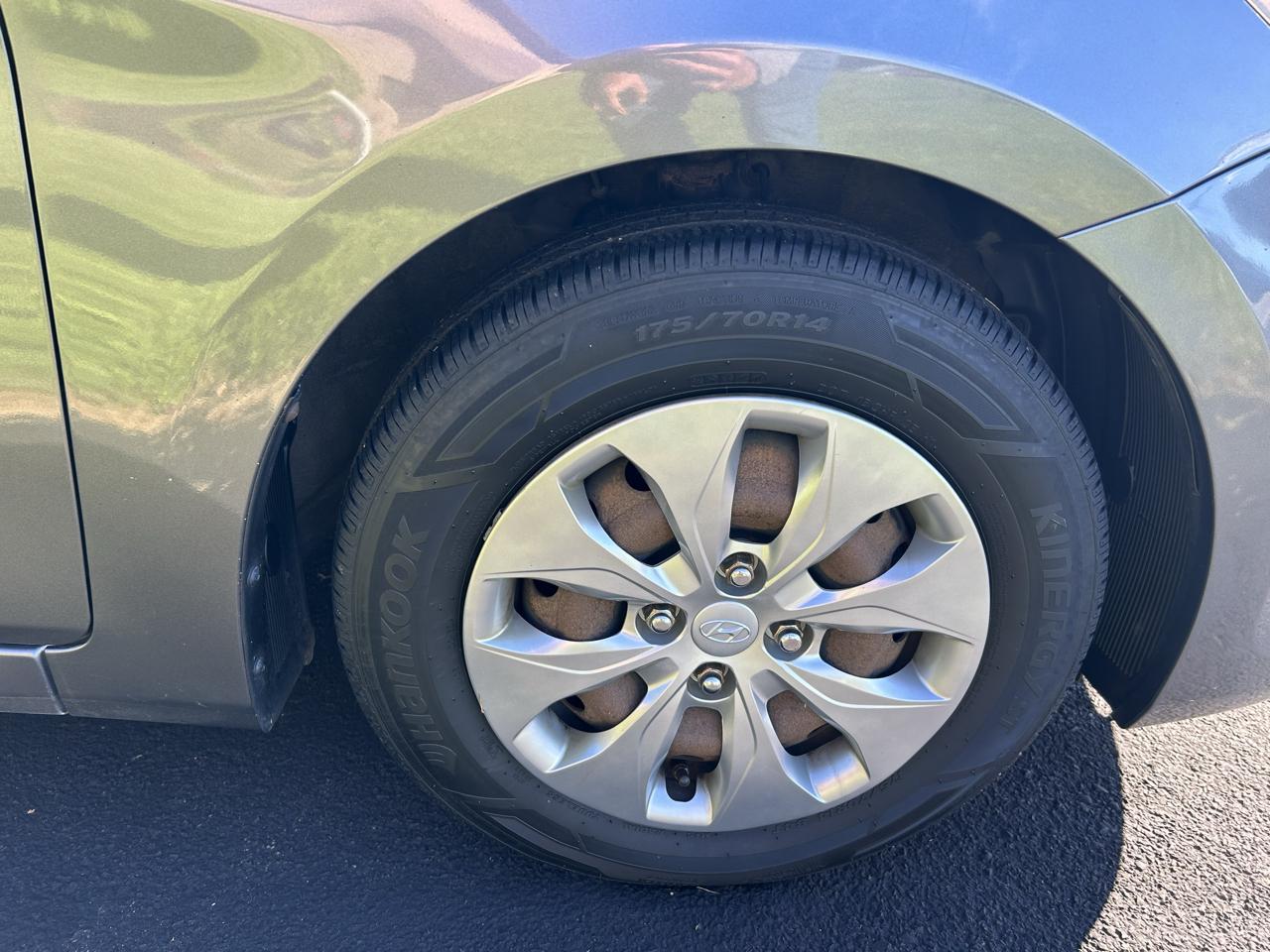 Hyundai Accent 5dr HB Auto SE 2016