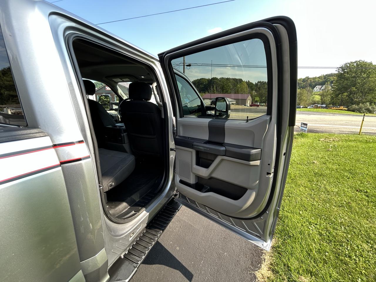 Ford F-150 4WD SuperCrew 145" XL 2020