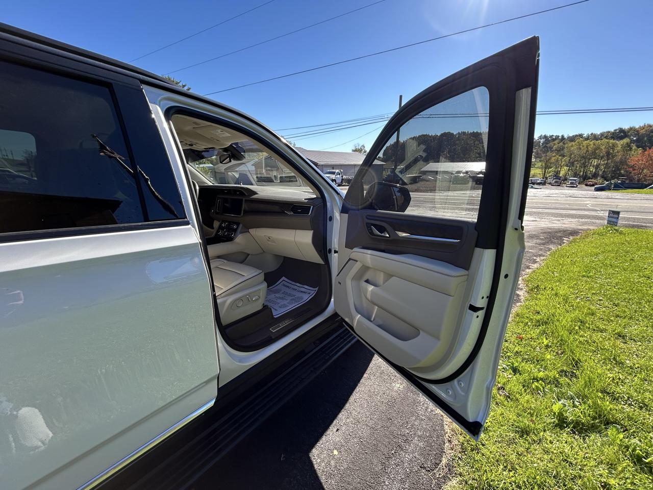 GMC Yukon XL 4WD 4dr Denali 2022