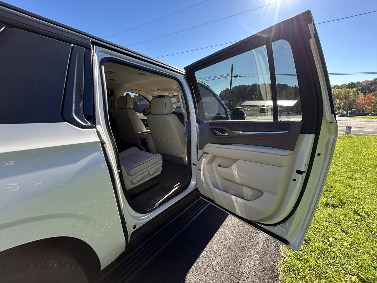 GMC Yukon XL 4WD 4dr Denali 2022