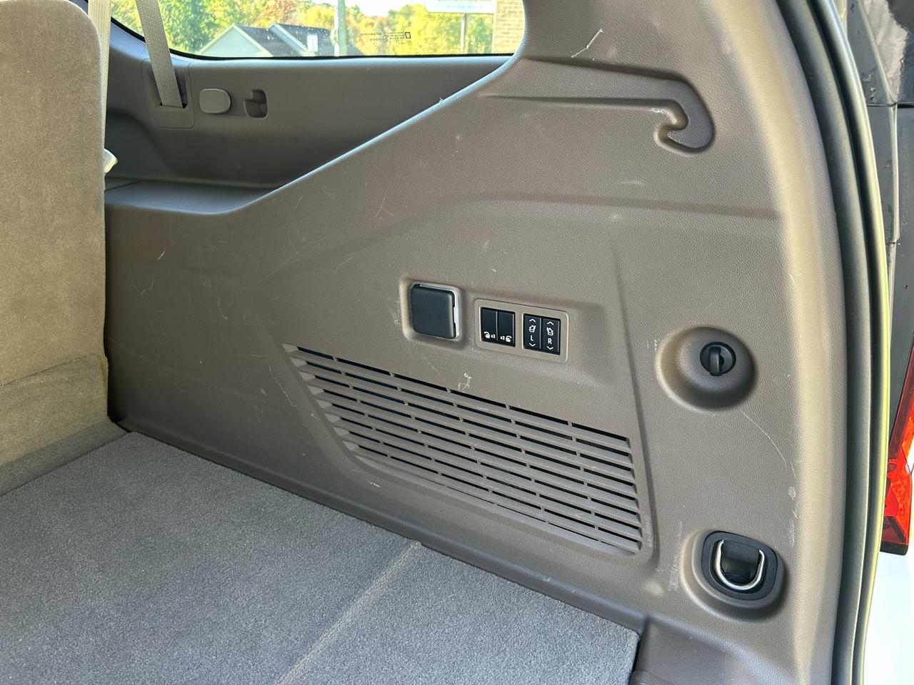 GMC Yukon XL 4WD 4dr Denali 2022