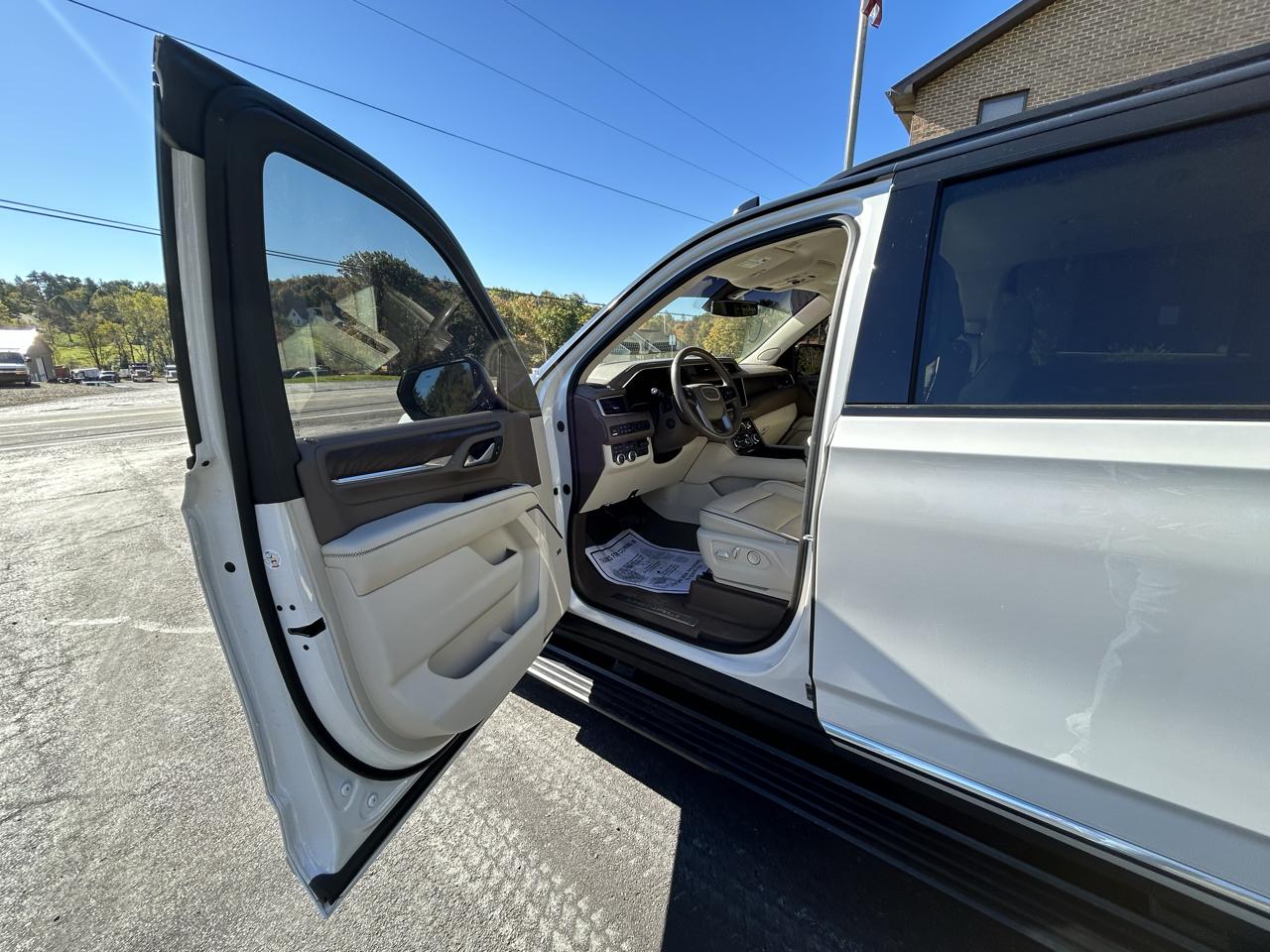 GMC Yukon XL 4WD 4dr Denali 2022