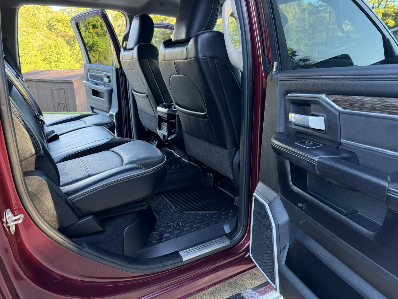 RAM 2500 Laramie 4x4 Crew Cab 6'4" Box 2020