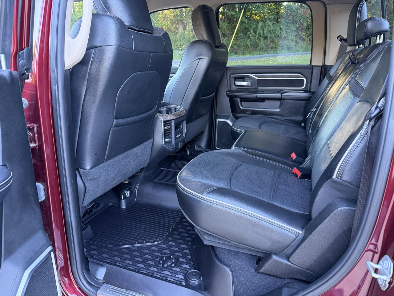 RAM 2500 Laramie 4x4 Crew Cab 6'4" Box 2020