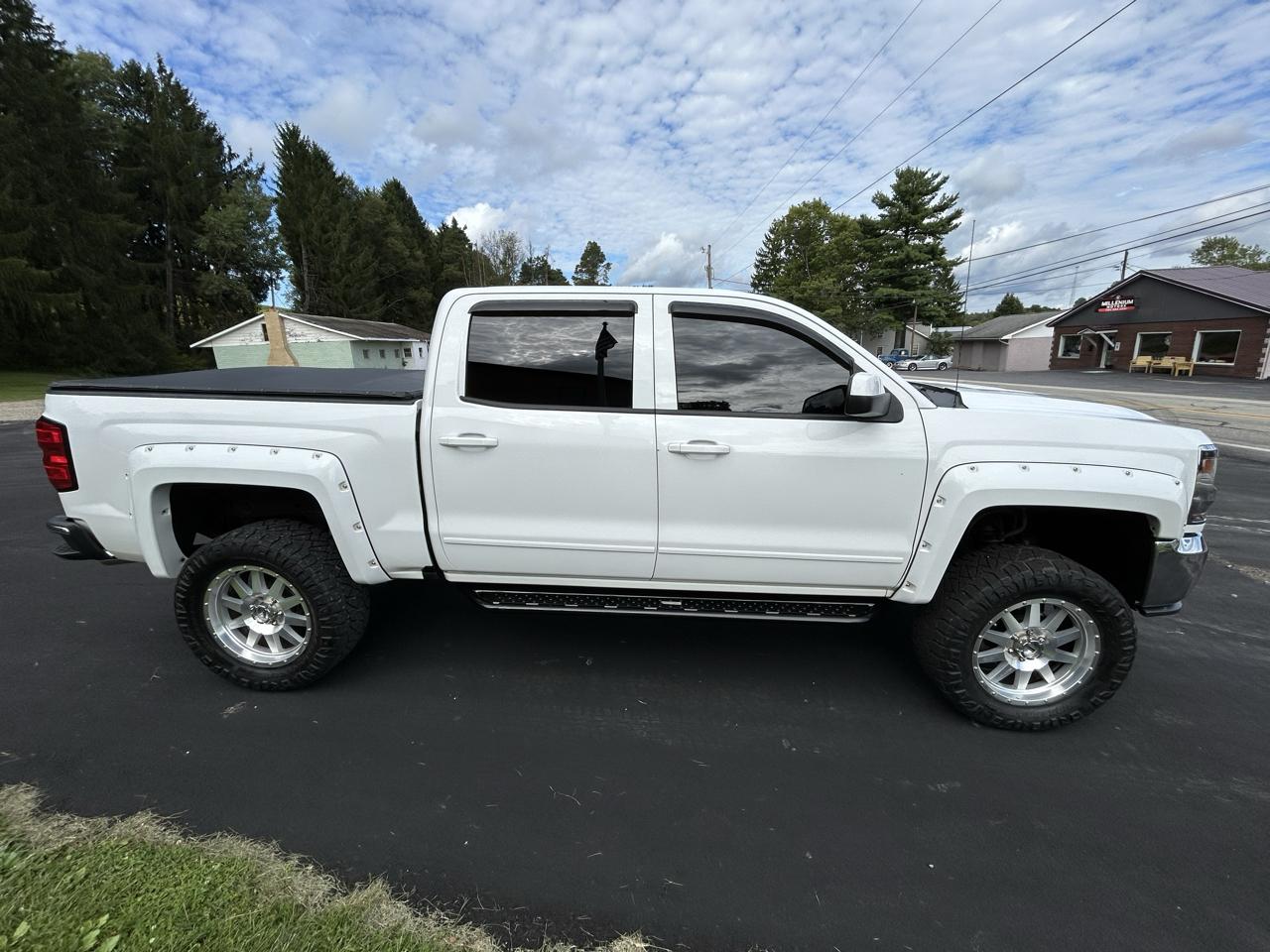 Chevrolet Silverado 1500 4WD Crew Cab 143.5" LT w/1LT 2018