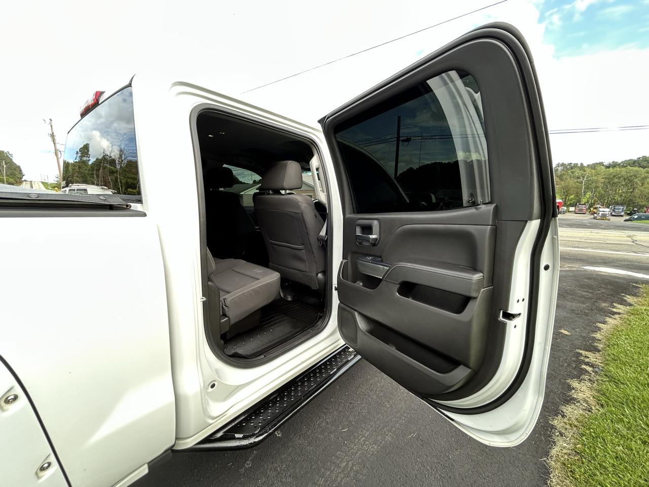 Chevrolet Silverado 1500 4WD Crew Cab 143.5" LT w/1LT 2018