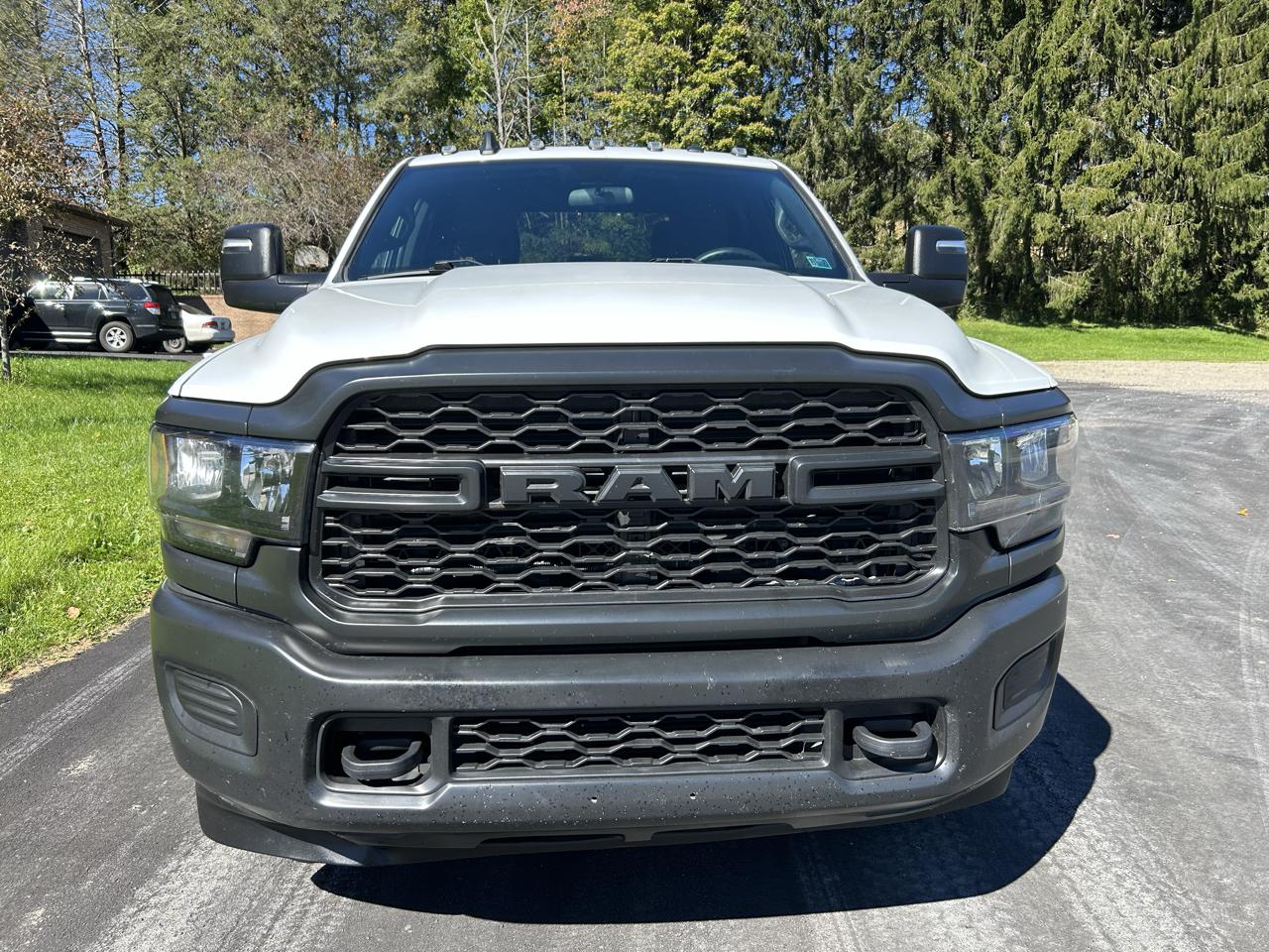 RAM 3500 Tradesman 4x4 Crew Cab 8' Box 2024