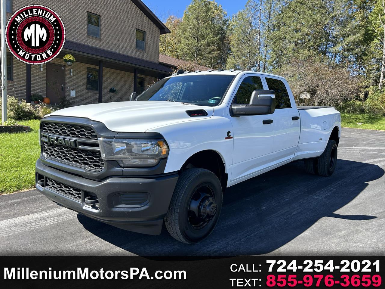 RAM 3500 Tradesman 4x4 Crew Cab 8' Box 2024