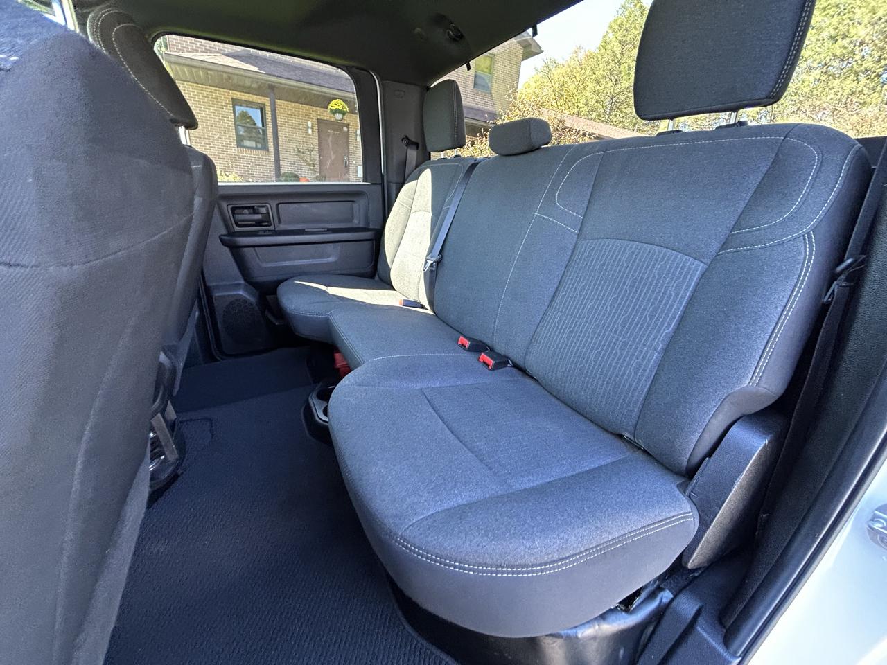RAM 3500 Tradesman 4x4 Crew Cab 8' Box 2024