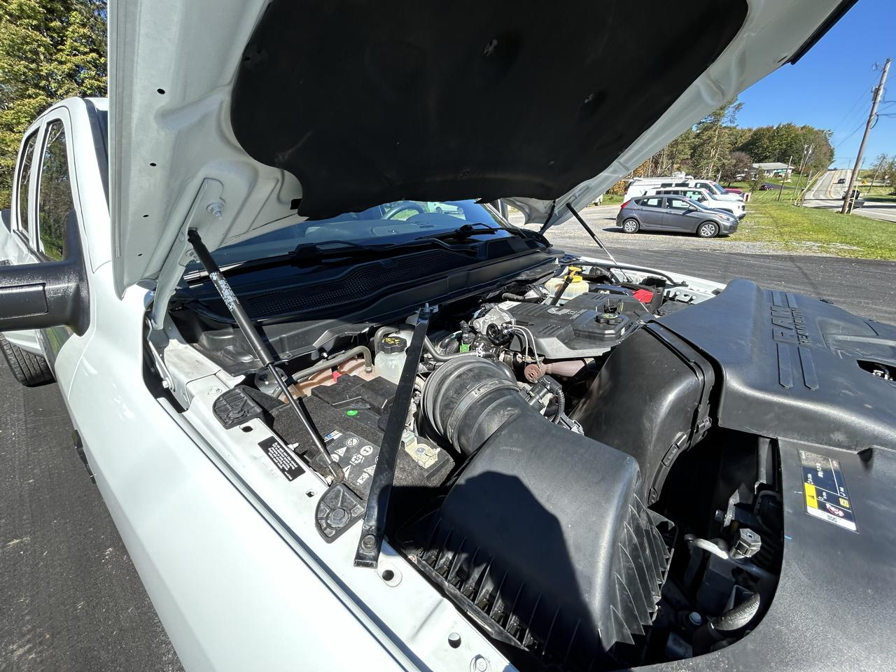 RAM 3500 Tradesman 4x4 Crew Cab 8' Box 2024