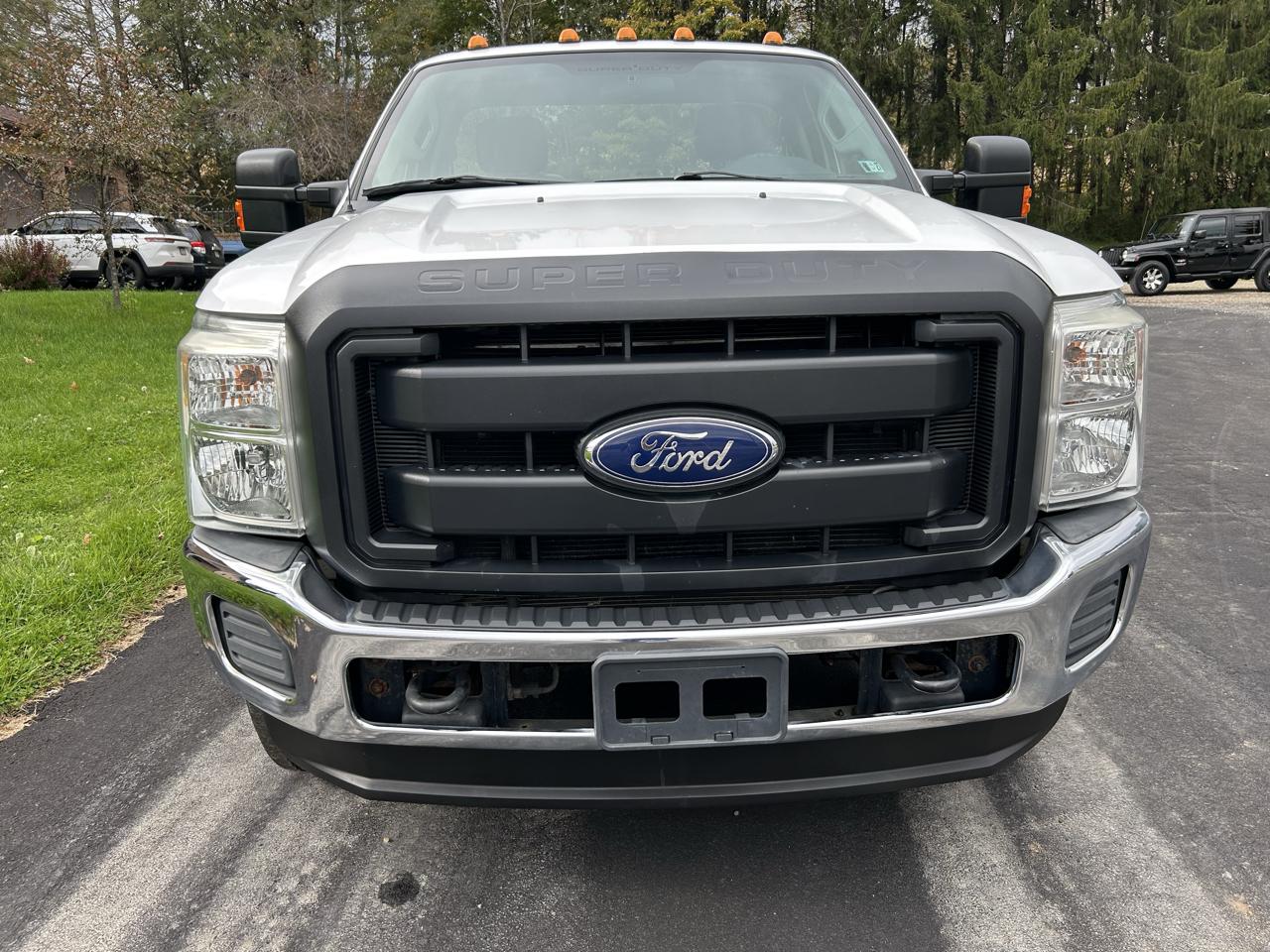 Ford Super Duty F-350 SRW 4WD Reg Cab 137" XL 2015