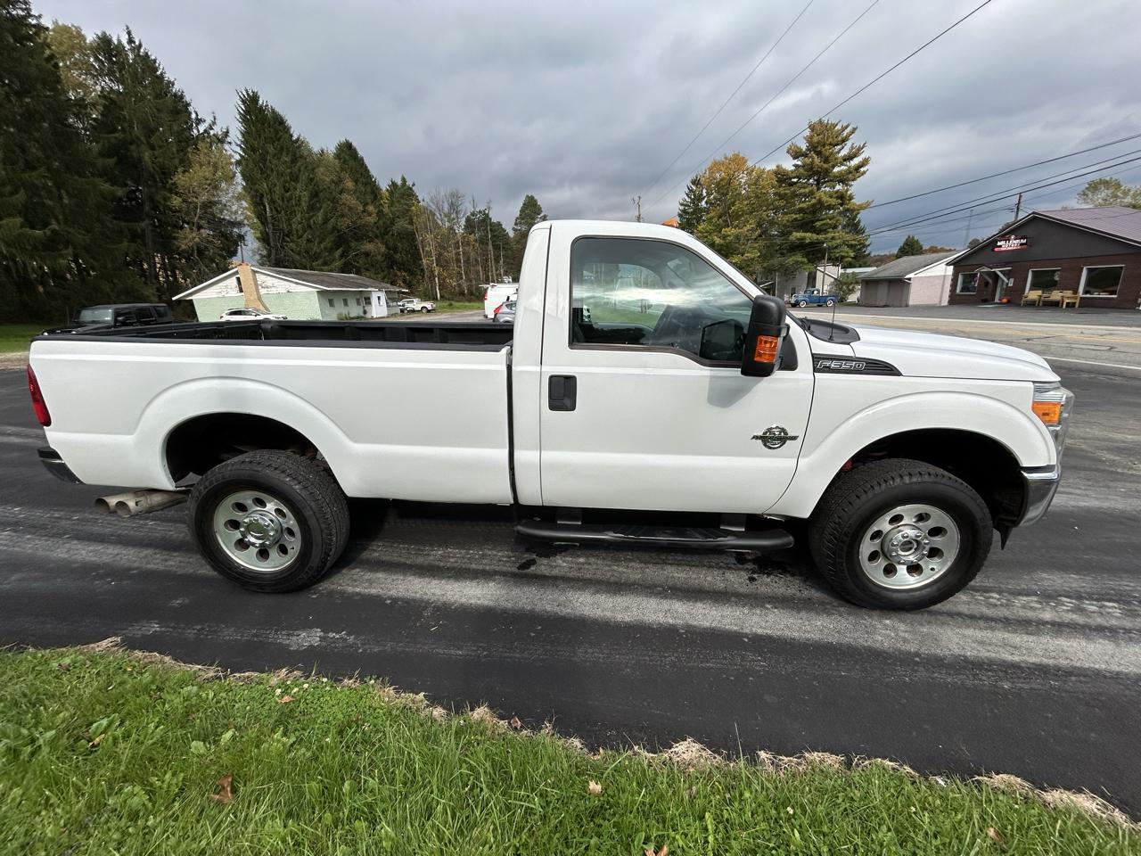 Ford Super Duty F-350 SRW 4WD Reg Cab 137" XL 2015