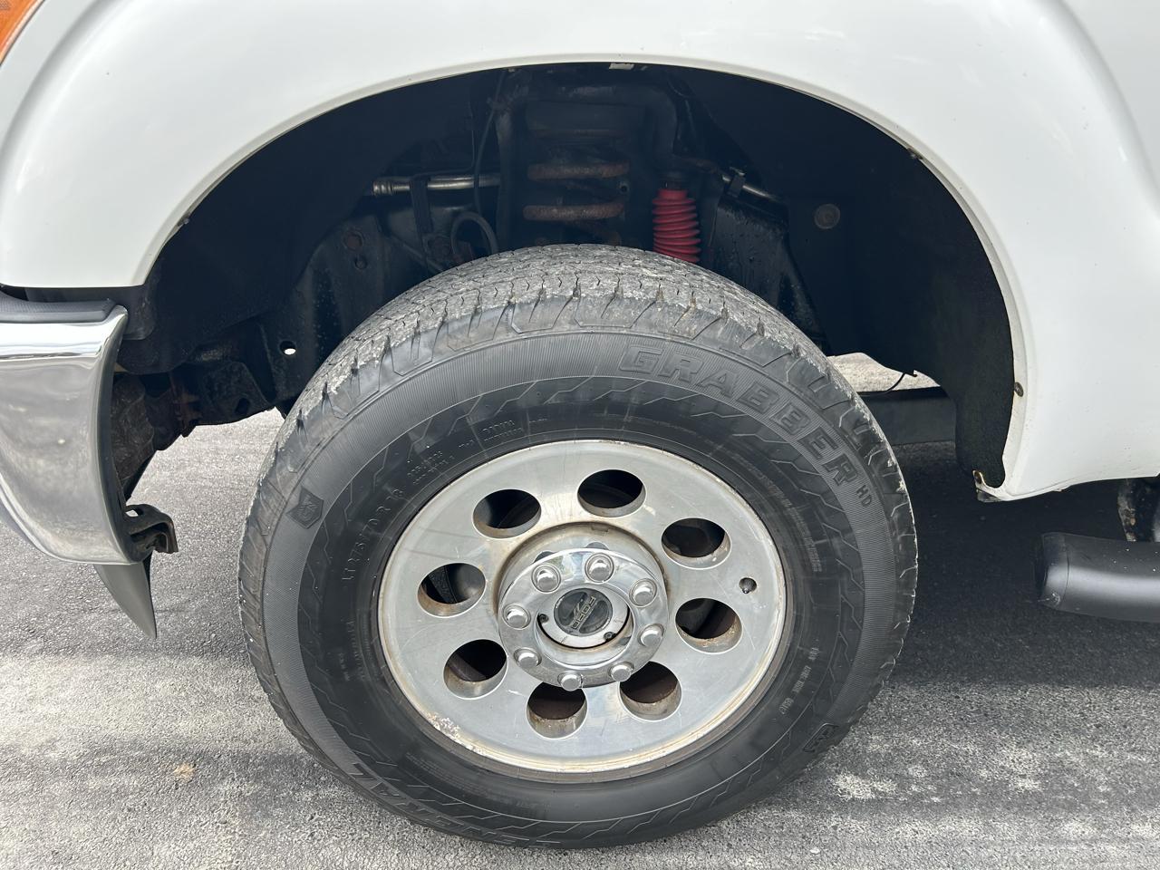 Ford Super Duty F-350 SRW 4WD Reg Cab 137" XL 2015