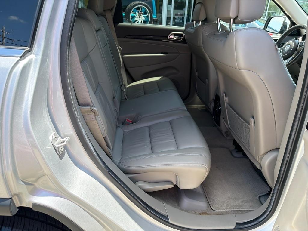 Jeep Grand Cherokee 4WD 4dr Laredo 2011