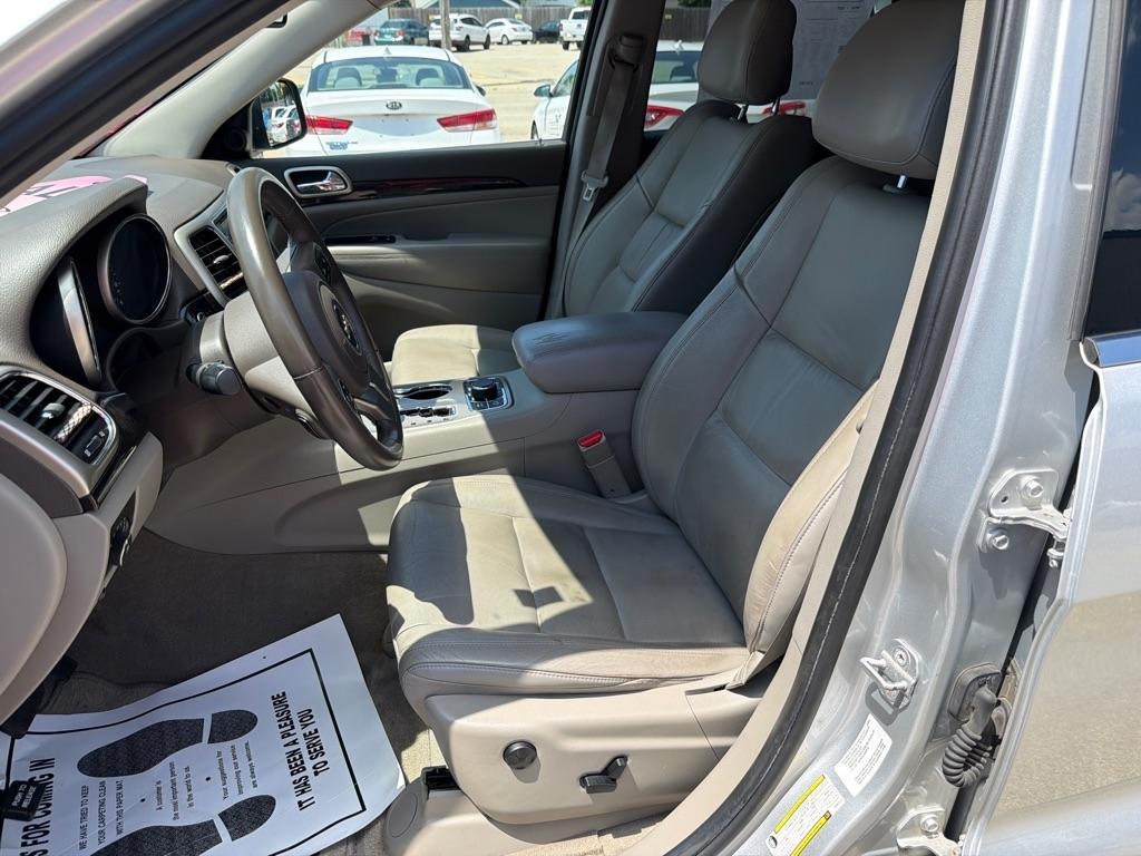 Jeep Grand Cherokee 4WD 4dr Laredo 2011
