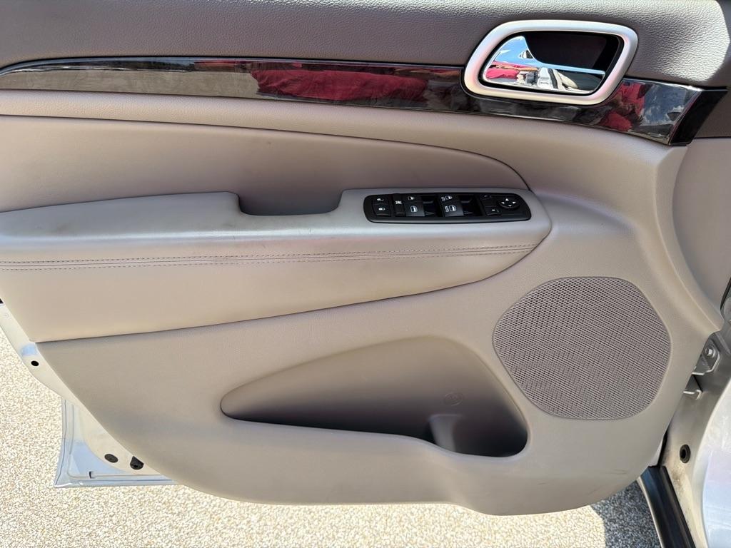 Jeep Grand Cherokee 4WD 4dr Laredo 2011