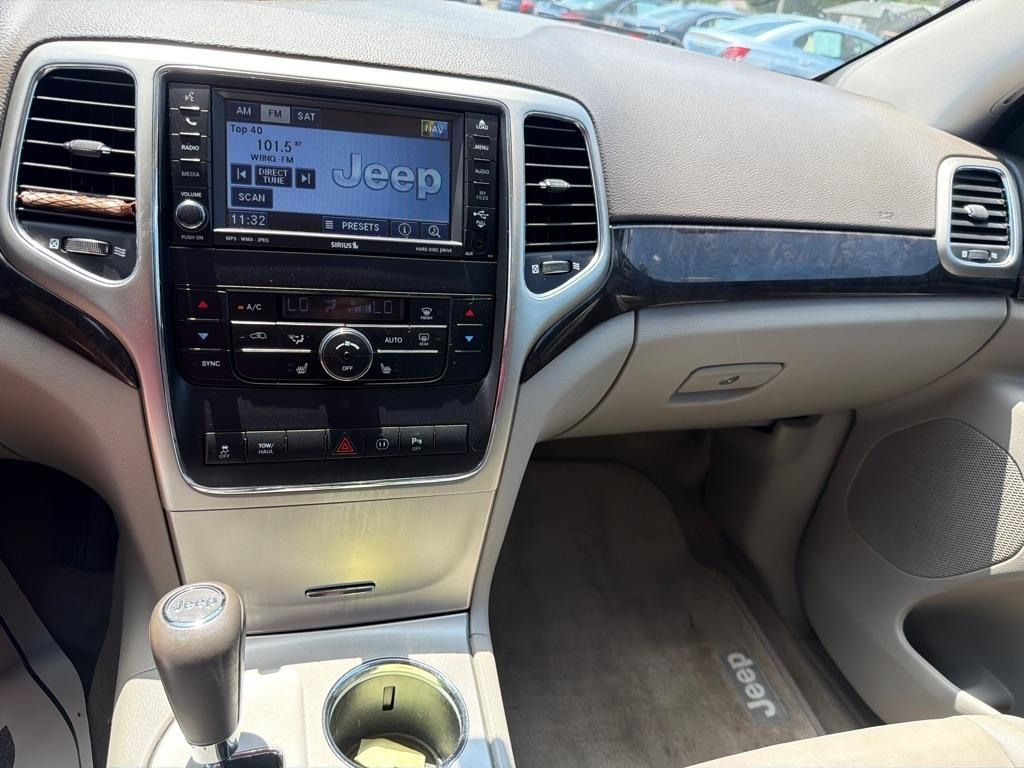 Jeep Grand Cherokee 4WD 4dr Laredo 2011