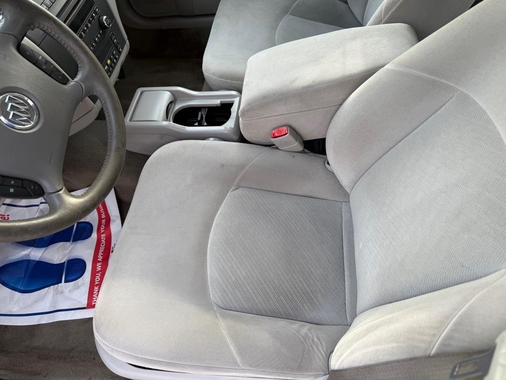 Buick LaCrosse 4dr Sdn CX 2008