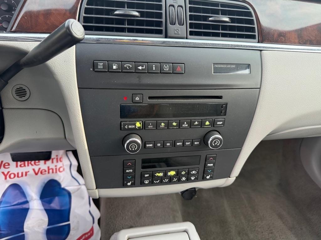 Buick LaCrosse 4dr Sdn CX 2008