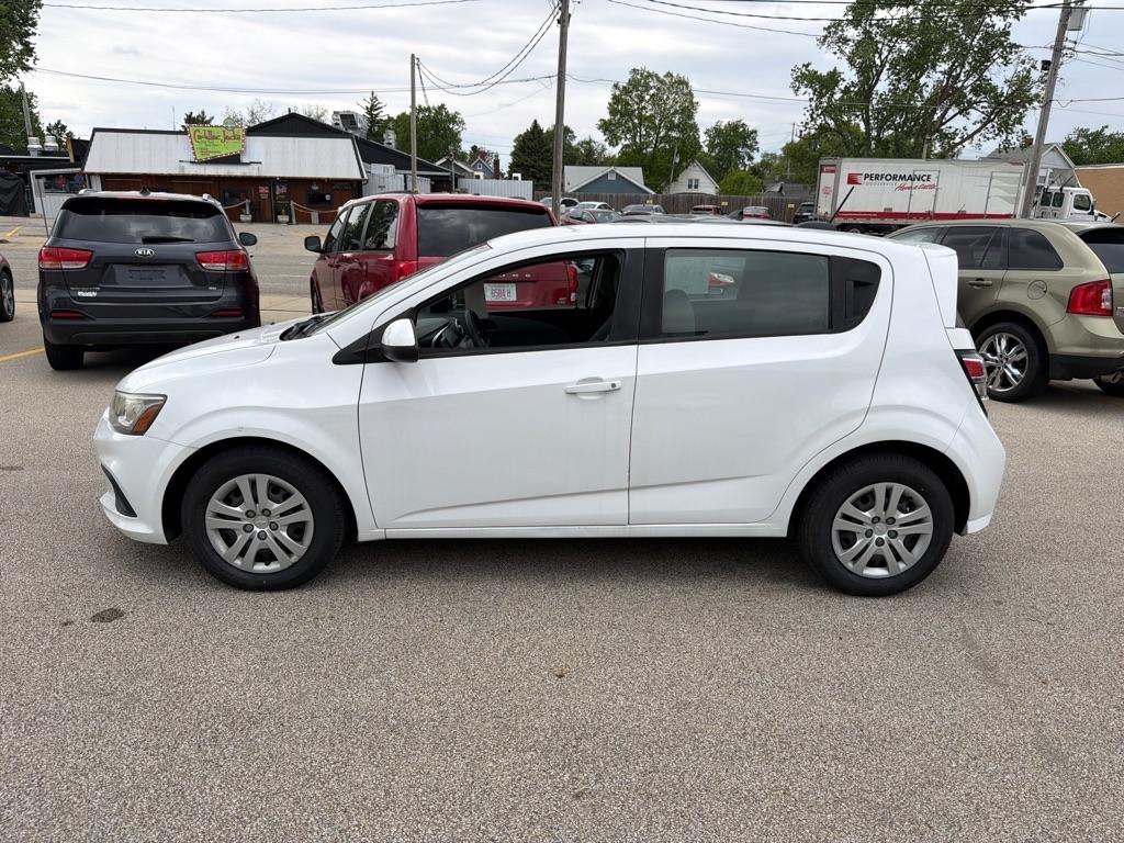 Chevrolet Sonic 5dr HB Auto LT w/1FL 2017
