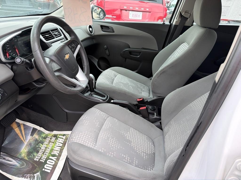 Chevrolet Sonic 5dr HB Auto LT w/1FL 2017