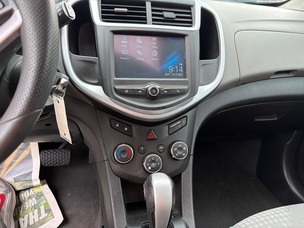 Chevrolet Sonic 5dr HB Auto LT w/1FL 2017
