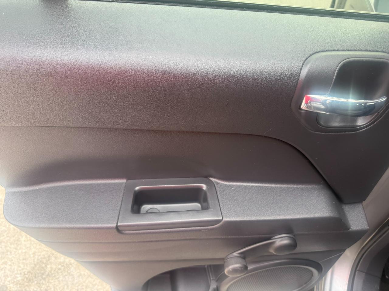 Jeep Patriot FWD 4dr Sport 2014