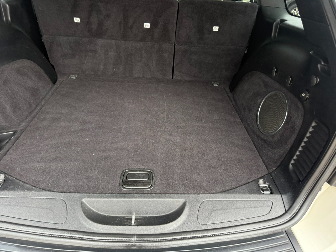 2011 Jeep Grand Cherokee Laredo photo 15