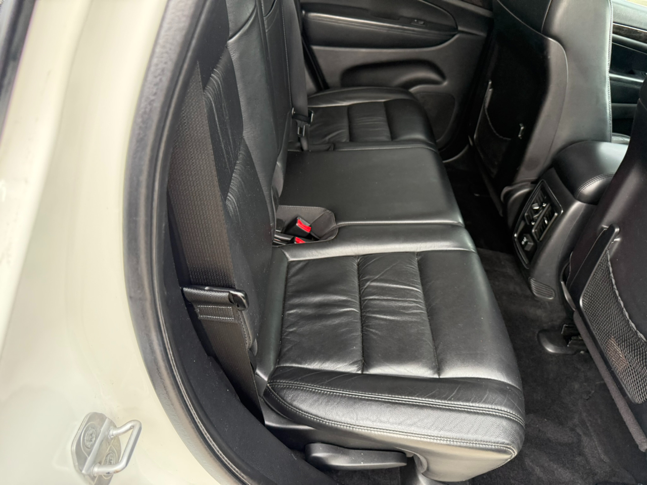 2011 Jeep Grand Cherokee Laredo photo 17
