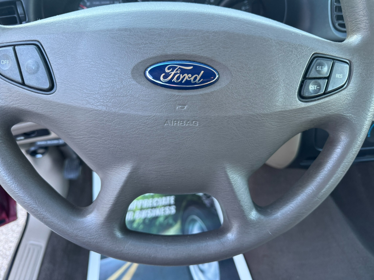Ford Taurus 4dr Sdn SE Standard 2002 Ford Taurus 4dr Sdn SE Standard 2002