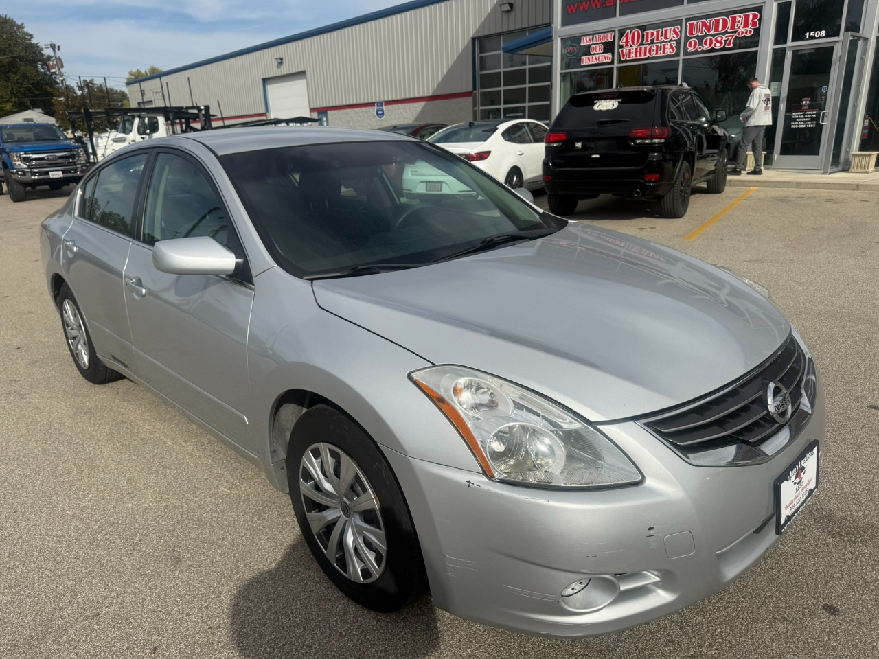 Nissan Altima 4dr Sdn I4 CVT 2.5 S 2012 Nissan Altima 4dr Sdn I4 CVT 2.5 S 2012