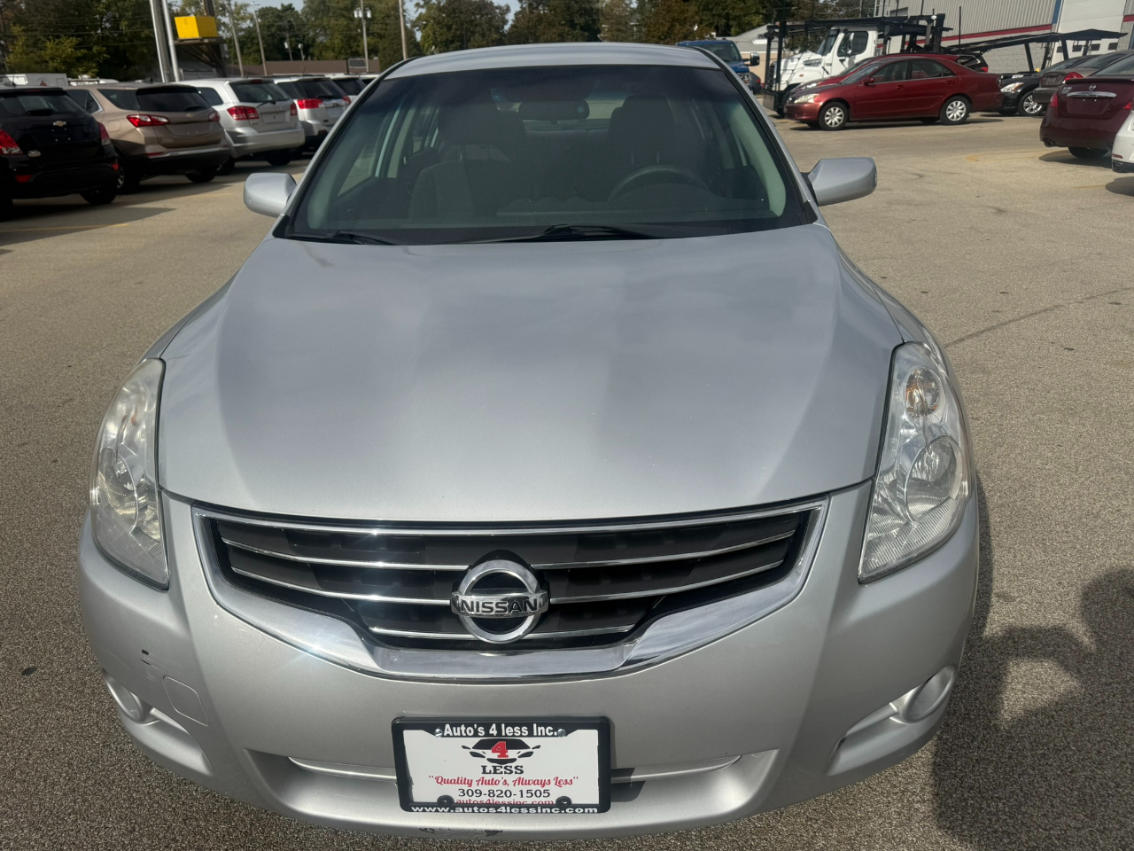 Nissan Altima 4dr Sdn I4 CVT 2.5 S 2012 Nissan Altima 4dr Sdn I4 CVT 2.5 S 2012
