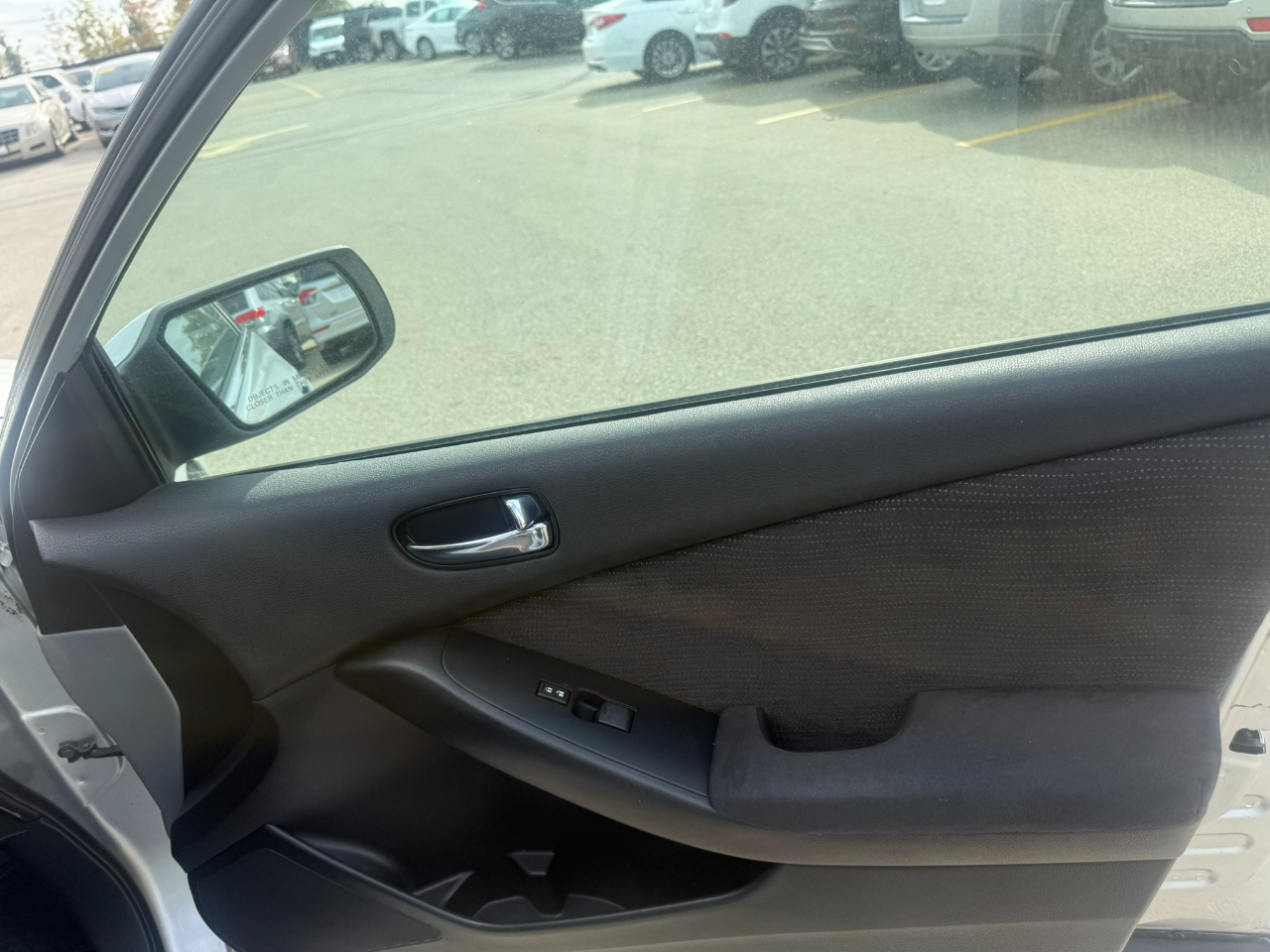 Nissan Altima 4dr Sdn I4 CVT 2.5 S 2012 Nissan Altima 4dr Sdn I4 CVT 2.5 S 2012