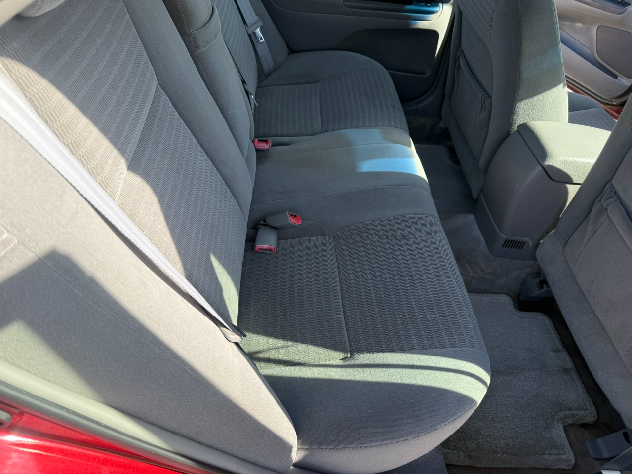 Toyota Camry 4dr Sdn LE Auto 2005 Toyota Camry 4dr Sdn LE Auto 2005