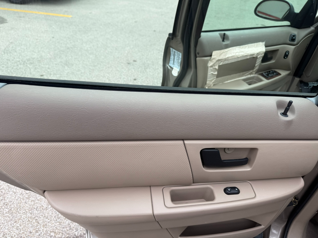 Ford Taurus 4dr Sdn SEL 2006 Ford Taurus 4dr Sdn SEL 2006