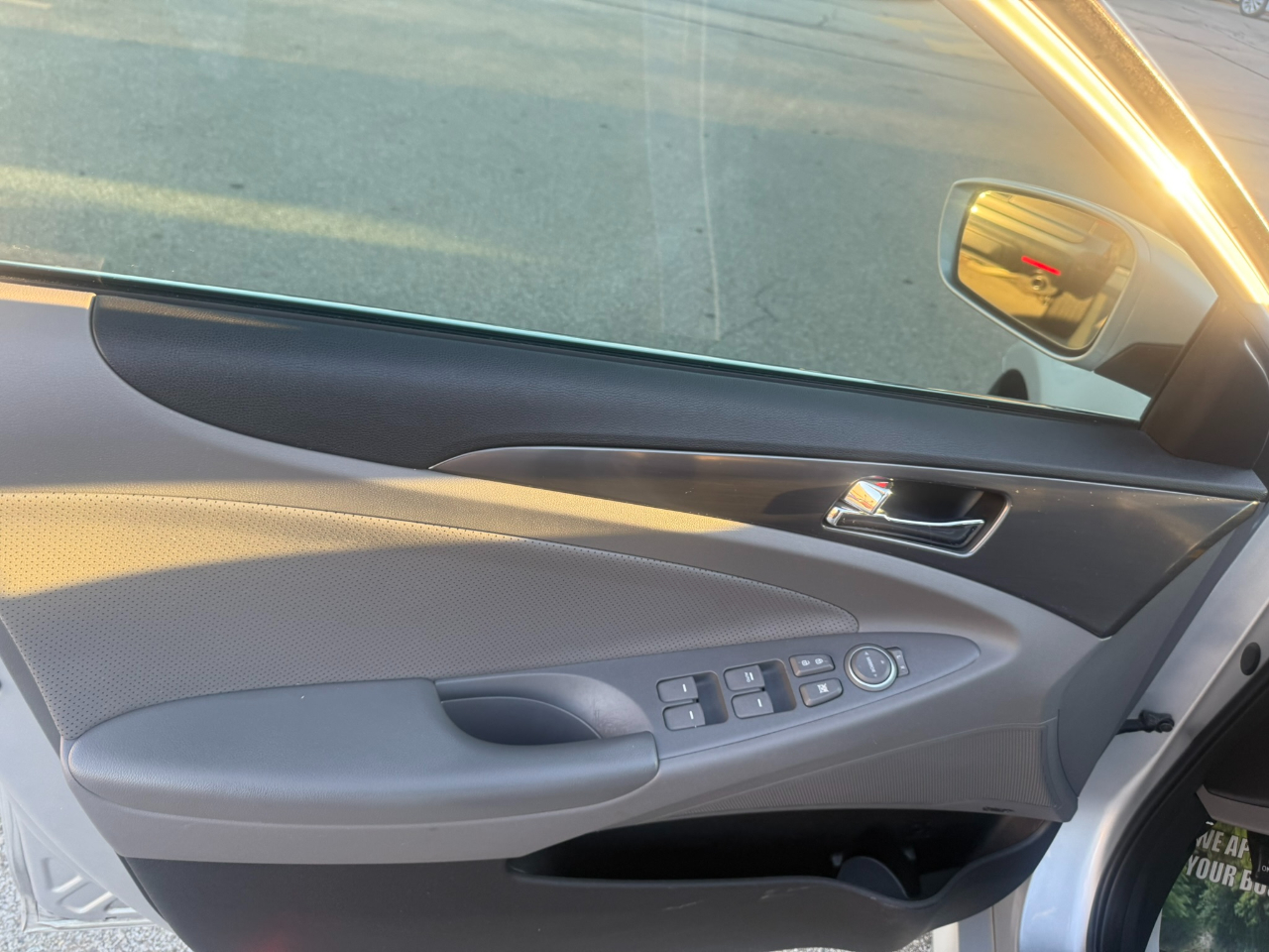 Hyundai Sonata Hybrid 4dr Sdn Limited 2013 Hyundai Sonata Hybrid 4dr Sdn Limited 2013