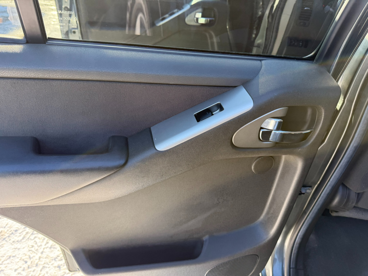 Nissan Pathfinder SE 4WD 2006