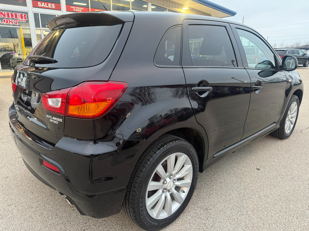 Mitsubishi Outlander Sport 2WD 4dr CVT SE 2011