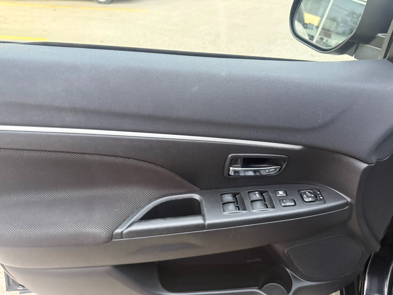 Mitsubishi Outlander Sport 2WD 4dr CVT SE 2011