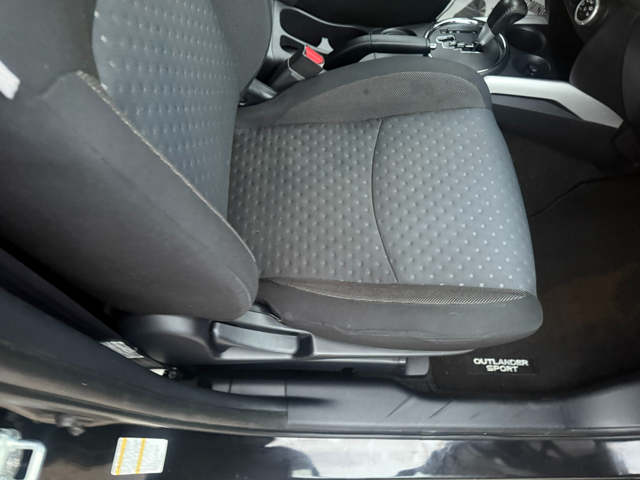 Mitsubishi Outlander Sport 2WD 4dr CVT SE 2011