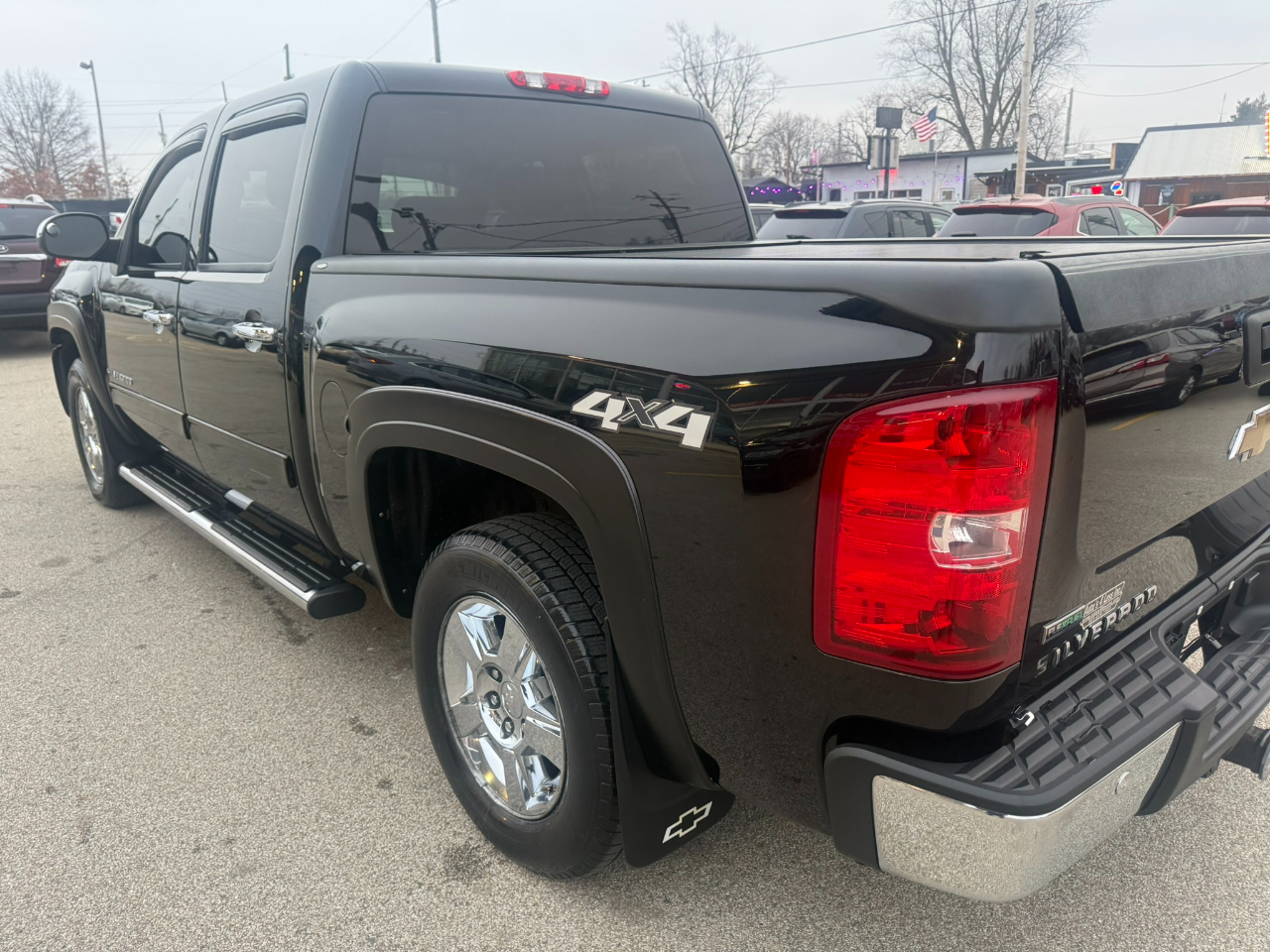 Chevrolet Silverado 1500 4WD Crew Cab 143.5" LT 2010