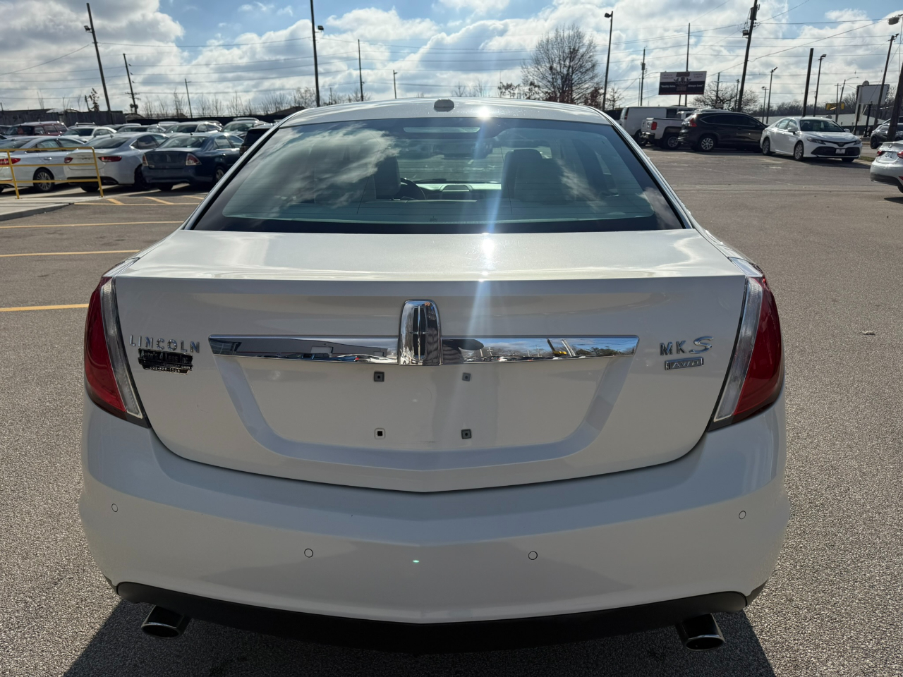 Lincoln MKS 4dr Sdn AWD 2009