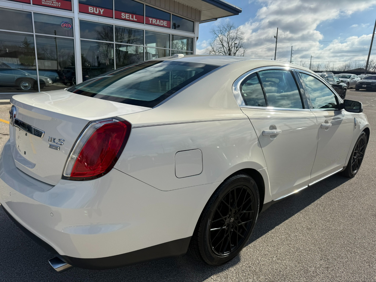 Lincoln MKS 4dr Sdn AWD 2009