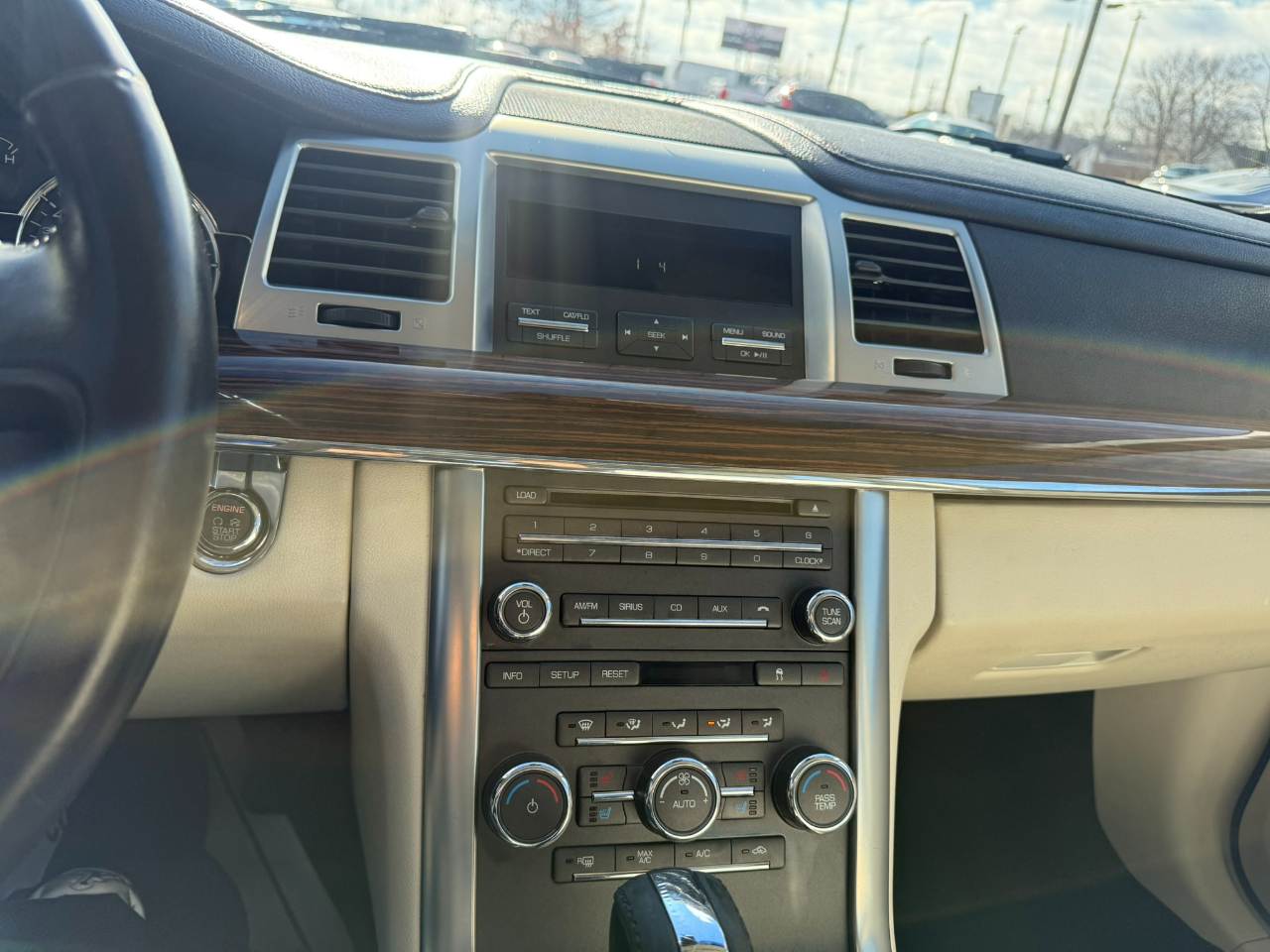 Lincoln MKS 4dr Sdn AWD 2009