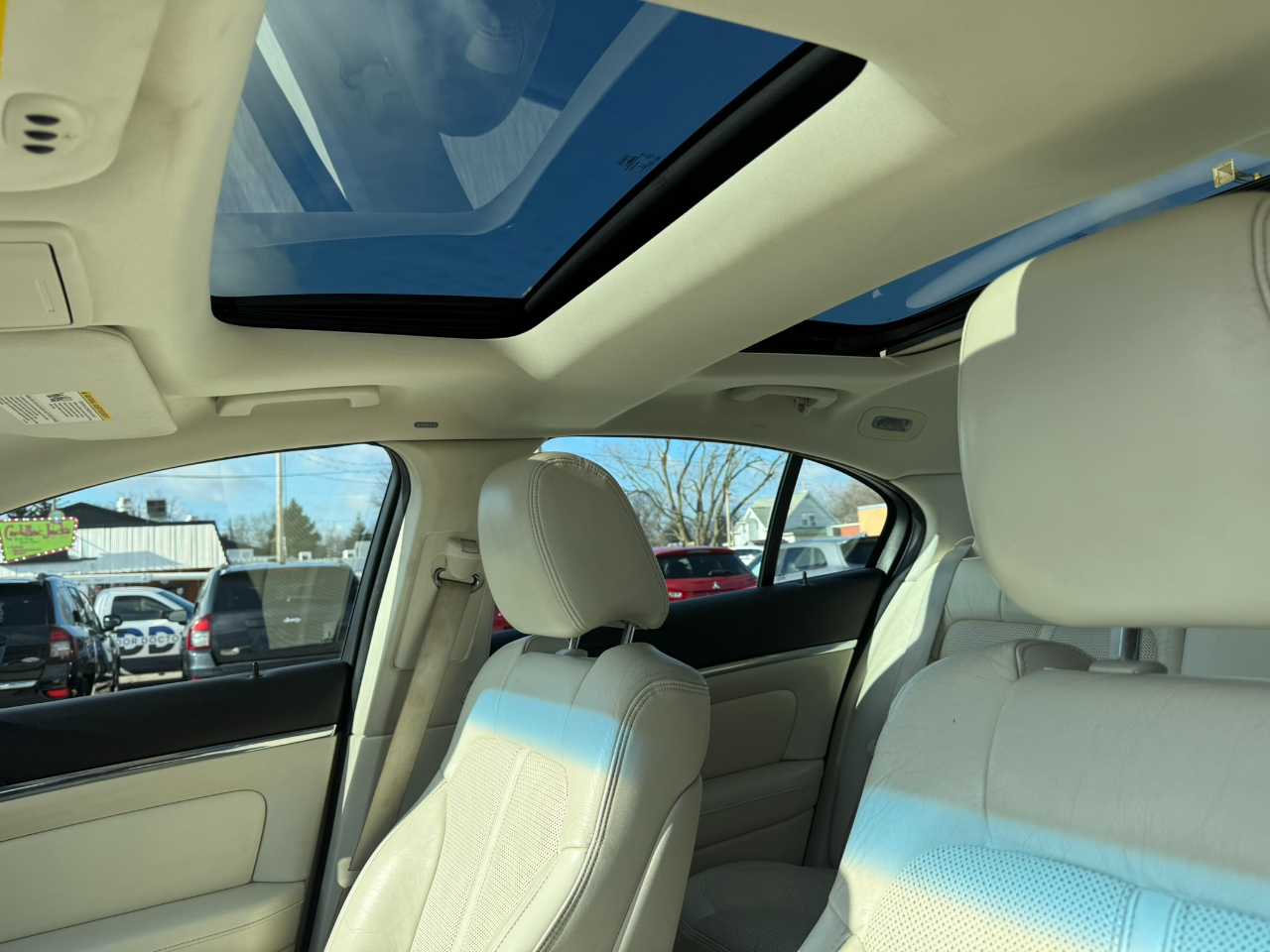 Lincoln MKS 4dr Sdn AWD 2009